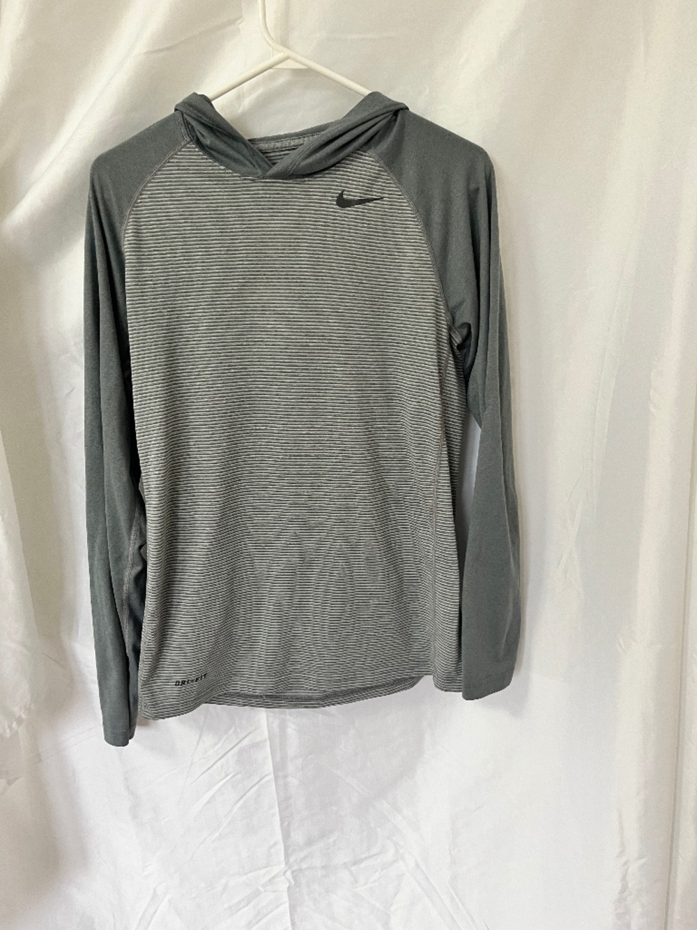 Men’s Nike dri fit lightweight hoodie.